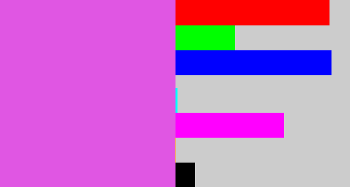 Hex color #e056e3 - pink purple