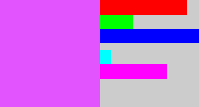 Hex color #e154fe - heliotrope