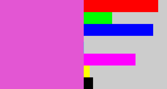 Hex color #e356d3 - purpleish pink